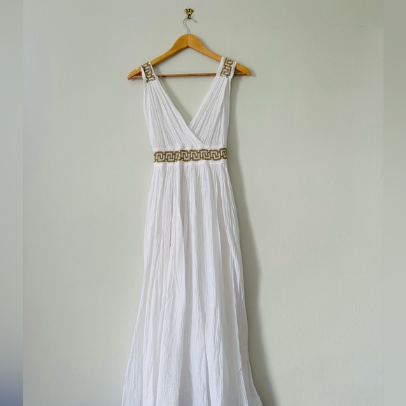 Dresses & Skirts - White Maxi Dress